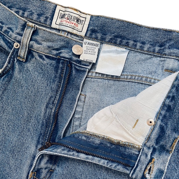 High Rise Mom Jeans , Classic Fit Vintage Mom Jeans , Classic Blue Denim Jeans - Picture 5 of 11